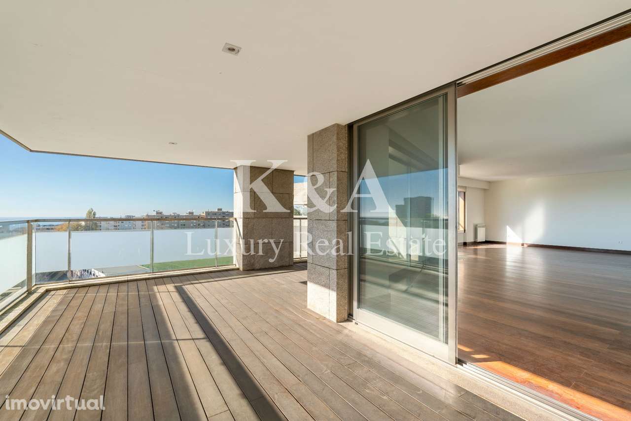 Apartamento T4  em condomínio fechado com jardim e piscina. - Grande imagem: 5/18