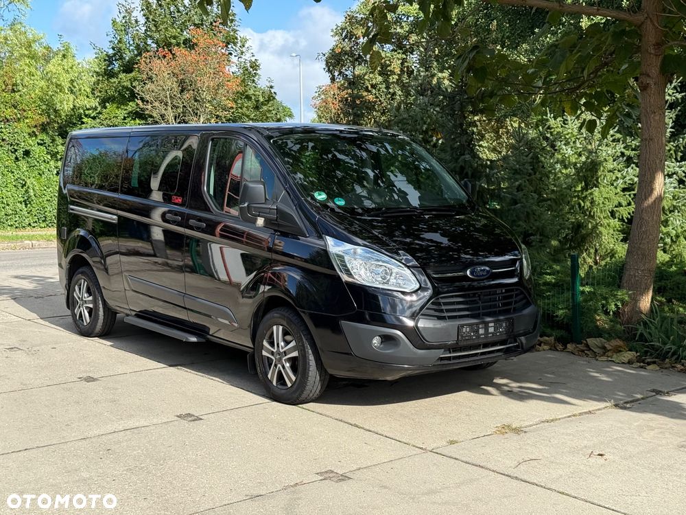 Ford Tourneo Custom - 1