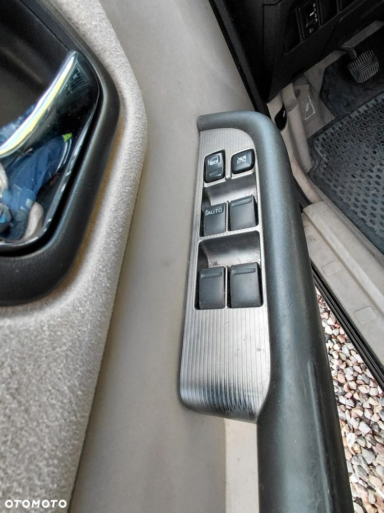 Nissan X-Trail 2.0 Luxury - 11