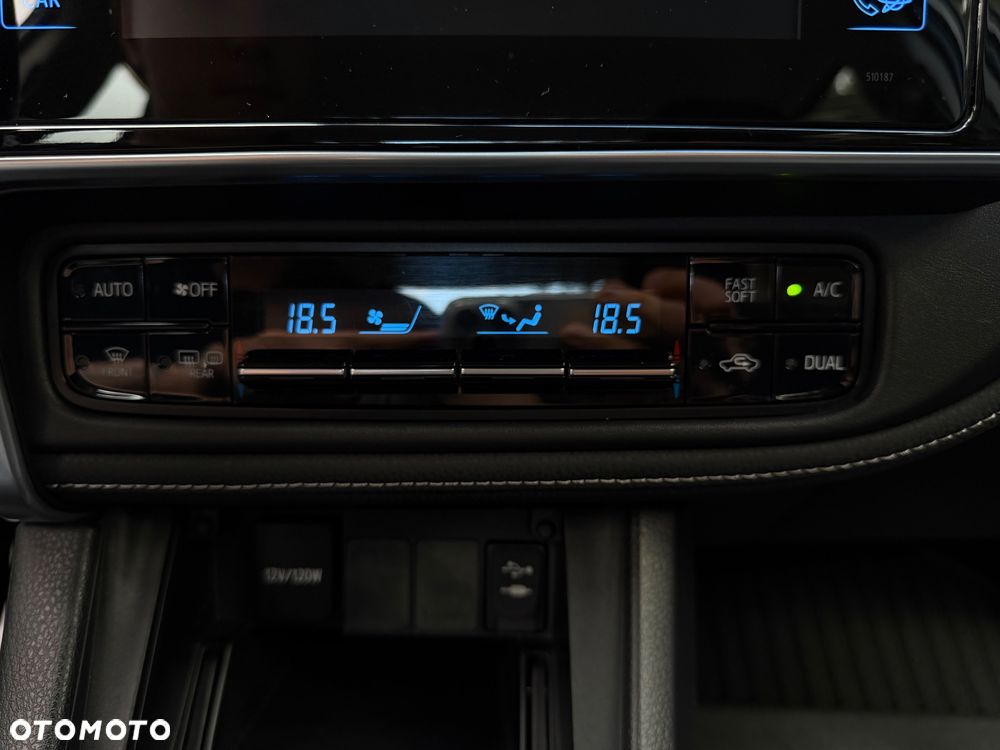 Toyota Corolla 1.6 Premium EU6 - 26