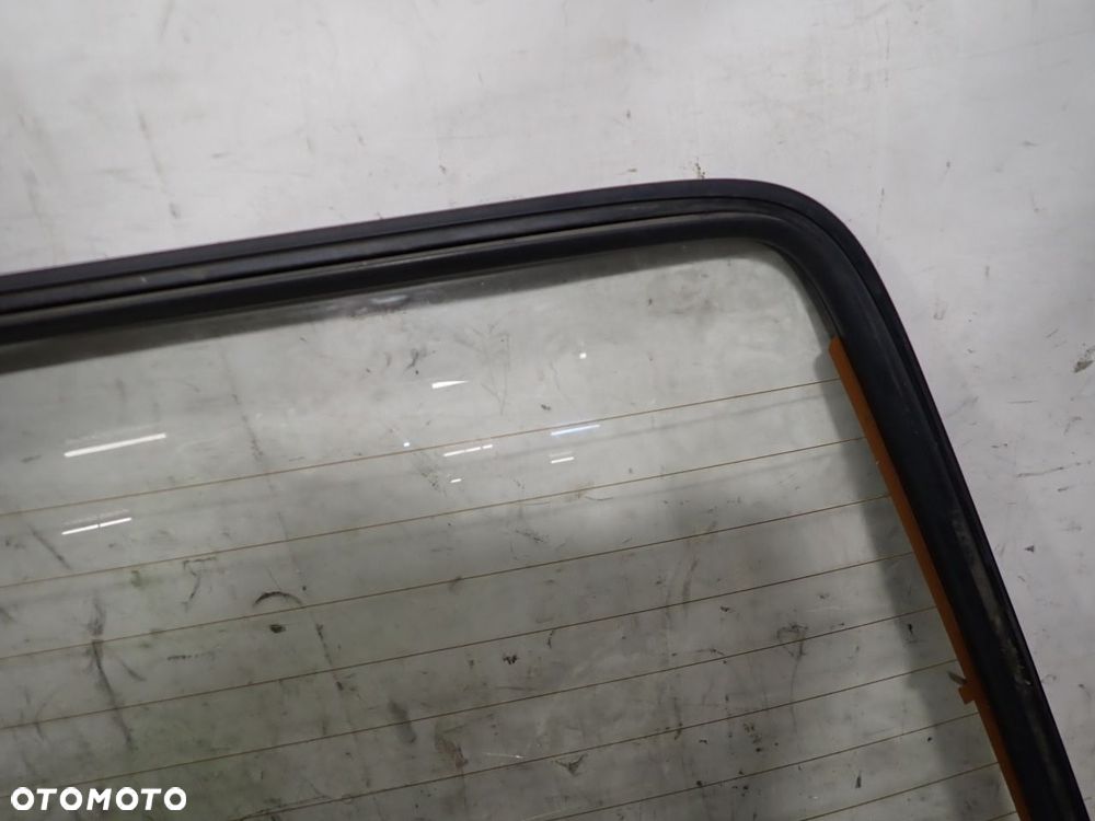 SZYBA TYLNA AUDI 80 B2 - 2