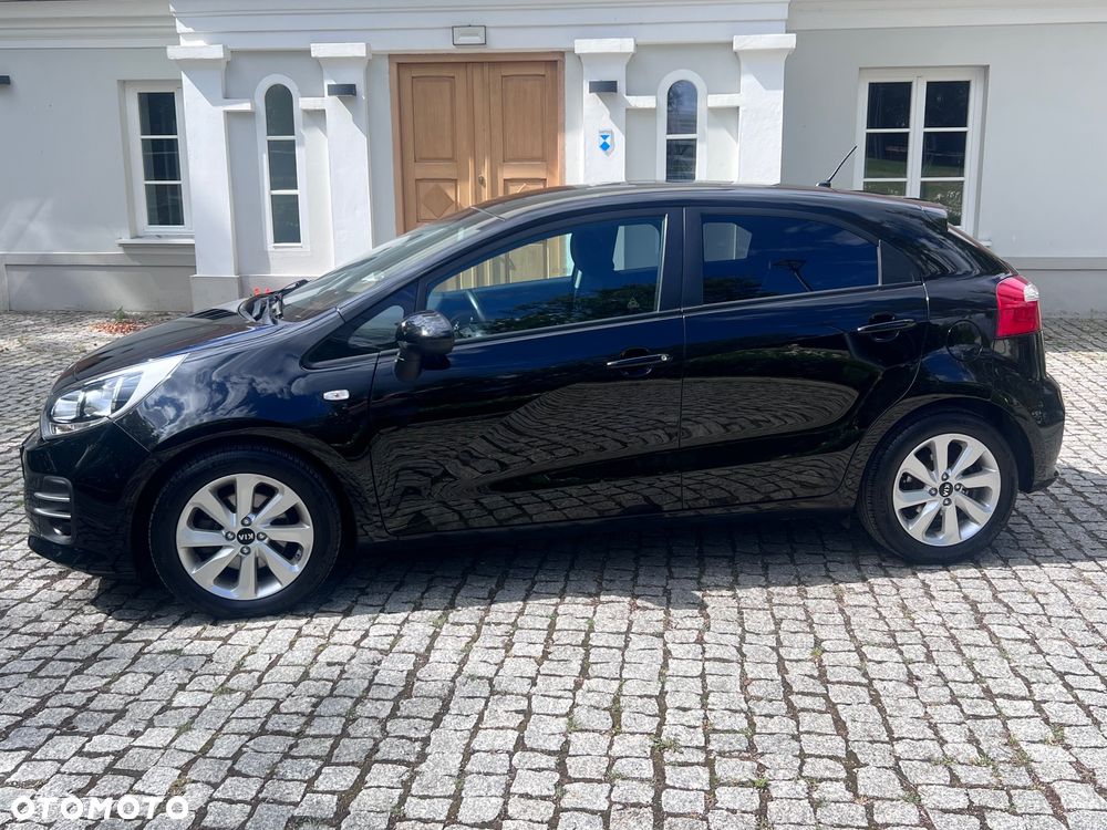 Kia Rio 1.4 Dream Team Edition - 8