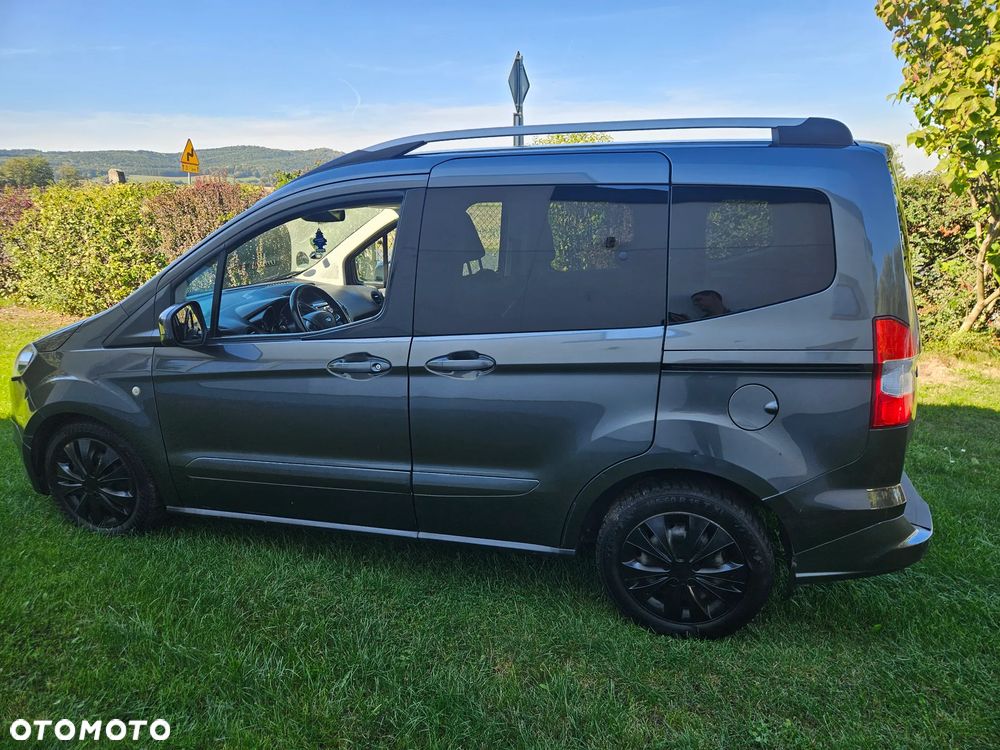 Ford Tourneo Courier 2017 photo 2