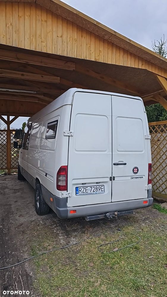 Mercedes-Benz Sprinter - 6