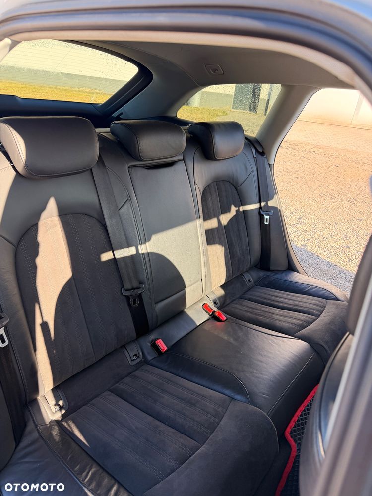 Audi A6 Avant 2.0 TDI Ultra S tronic - 15