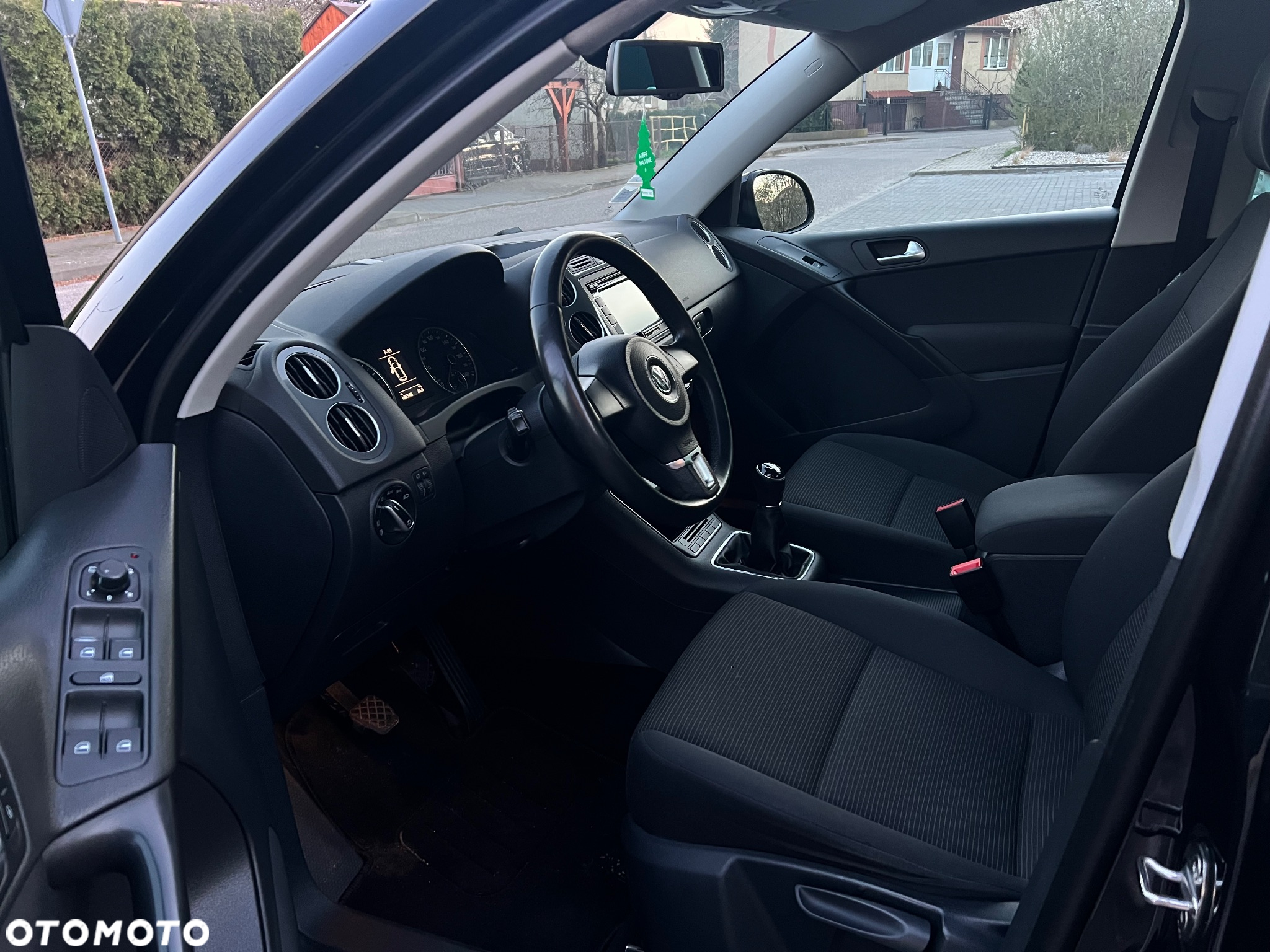Volkswagen Tiguan 2.0 TDI DPF BlueMotion Technology Exclusive - 10