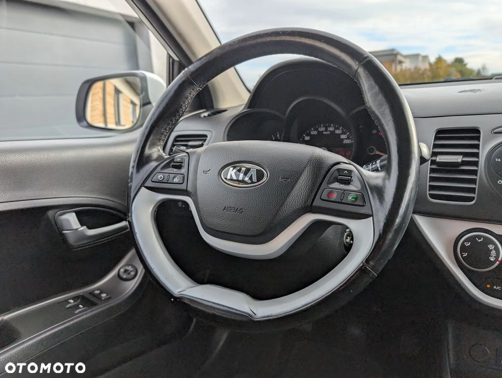 Kia Picanto 1.0 Fifa World Cup Edition - 22