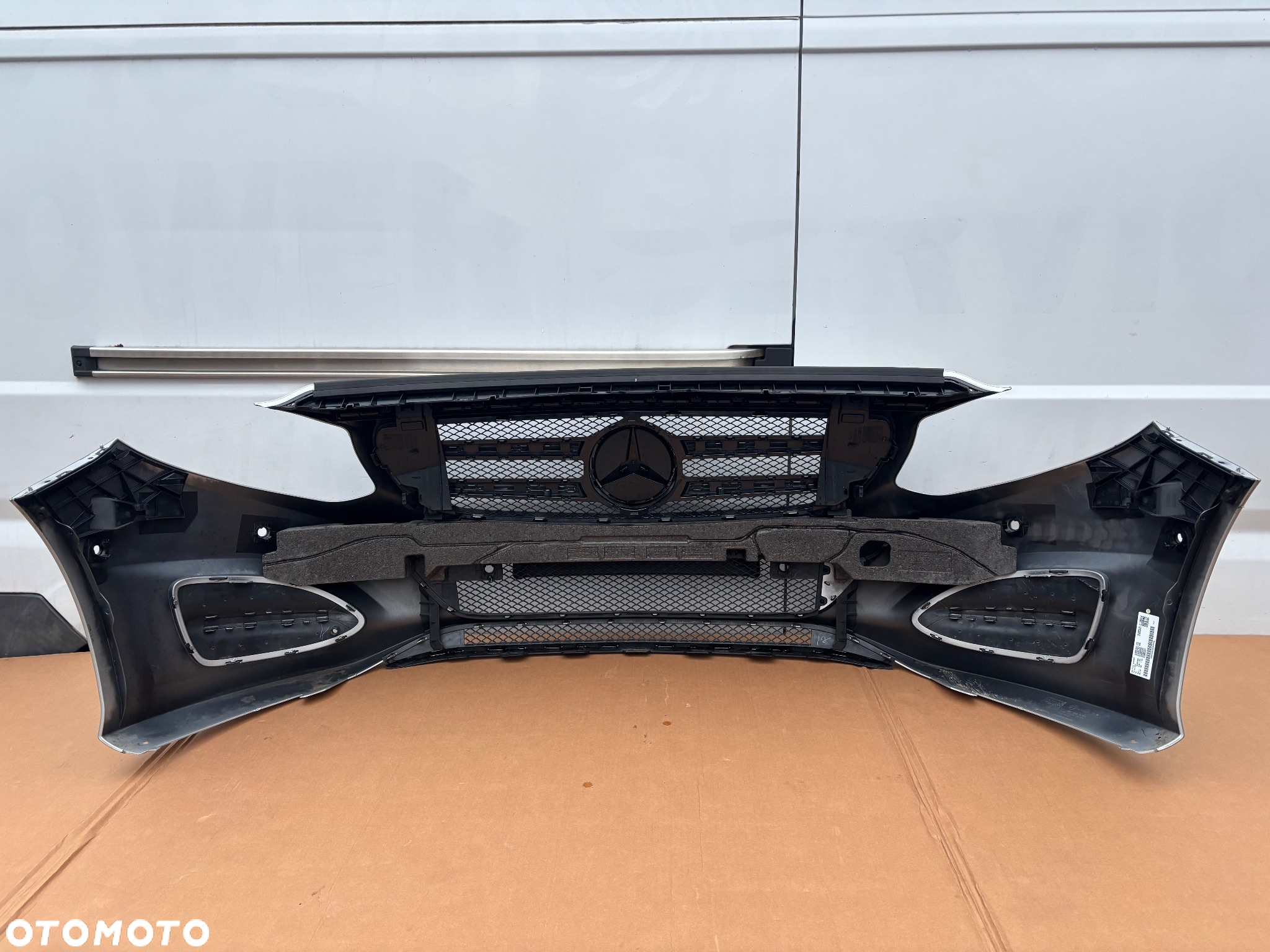 Zderzak Przedni Kompletny Mercedes B Klasa W246 Lift 14-18 Grill Znaczek Kratka Lewa Prawa Chrom Wzmocnienie Pianka Srebrny A0008880060 A2468880538 A2468880460 A2468852422 A2468852222 A2468852322  A2468850053 - 9