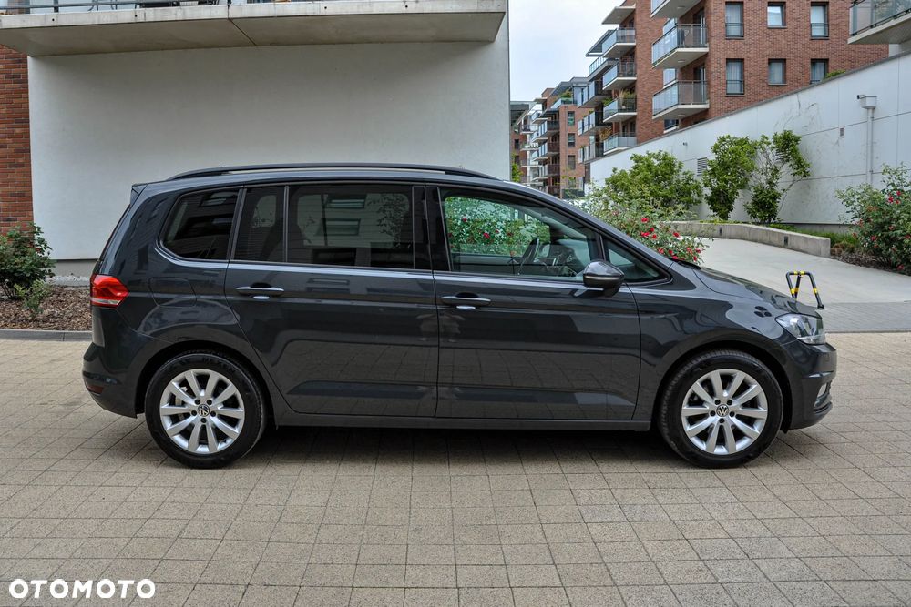 Volkswagen Touran - 5