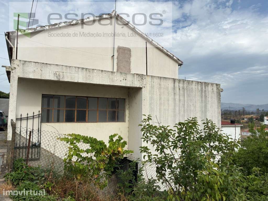 Moradia na Vila de Silvares - Grande imagem: 3/38