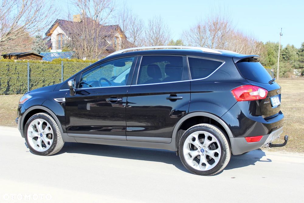 Ford Kuga 2.0 TDCi 2x4 Titanium - 4