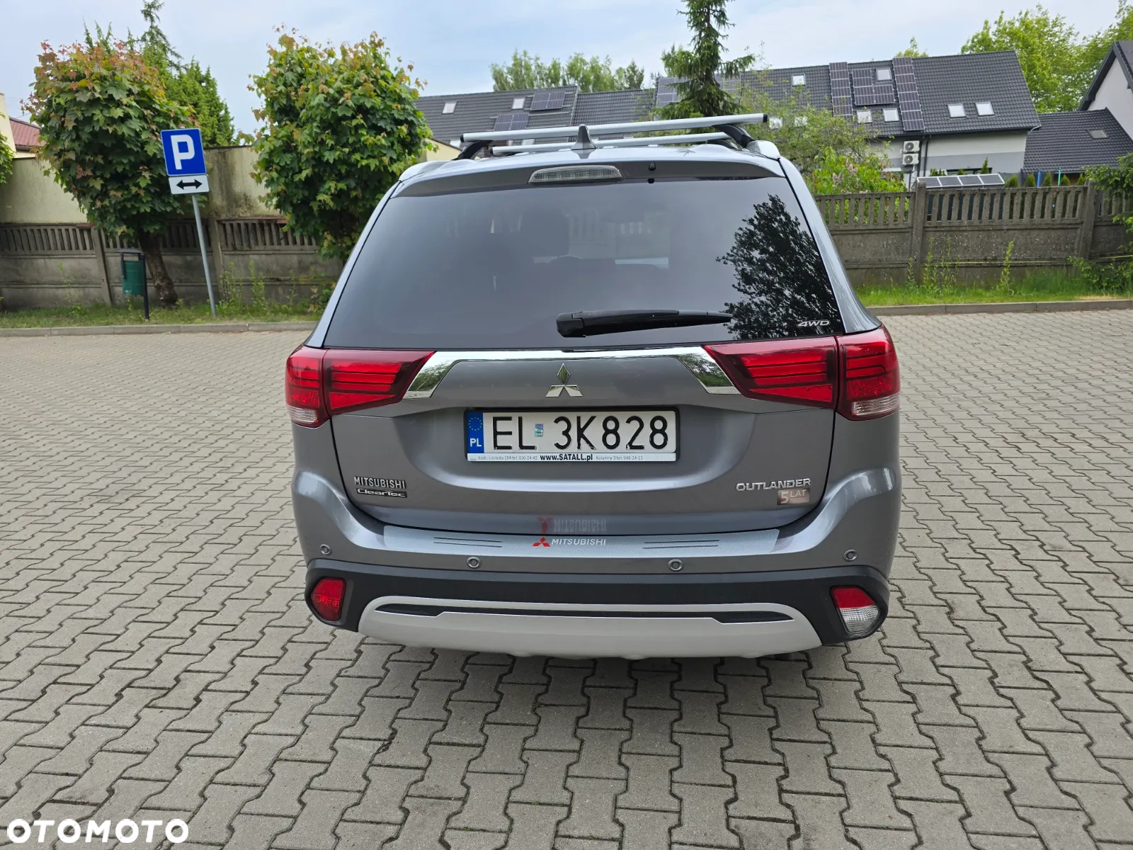 Mitsubishi Outlander 2.0 Instyle + 4WD CVT - 3