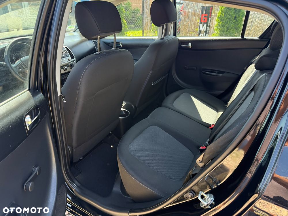 Hyundai i20 1.2 Intro Edition - 17