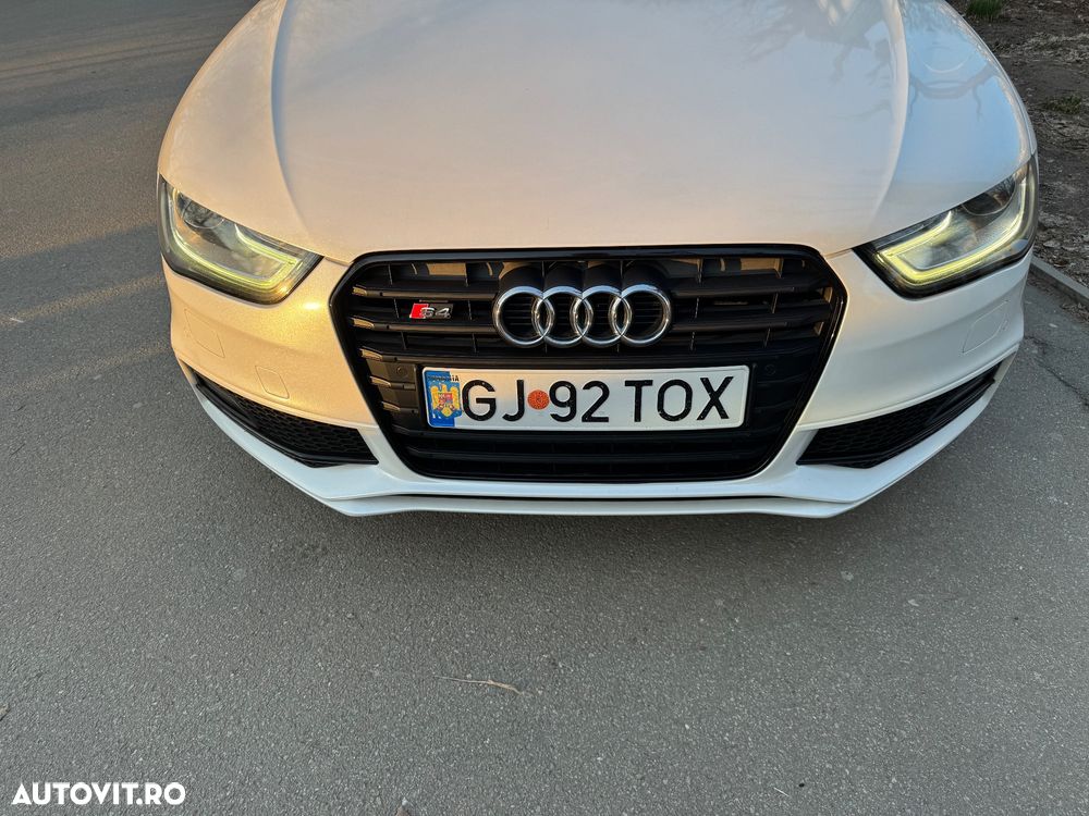 Audi A4 2.0 TDI DPF multitronic S line Sportpaket - 9