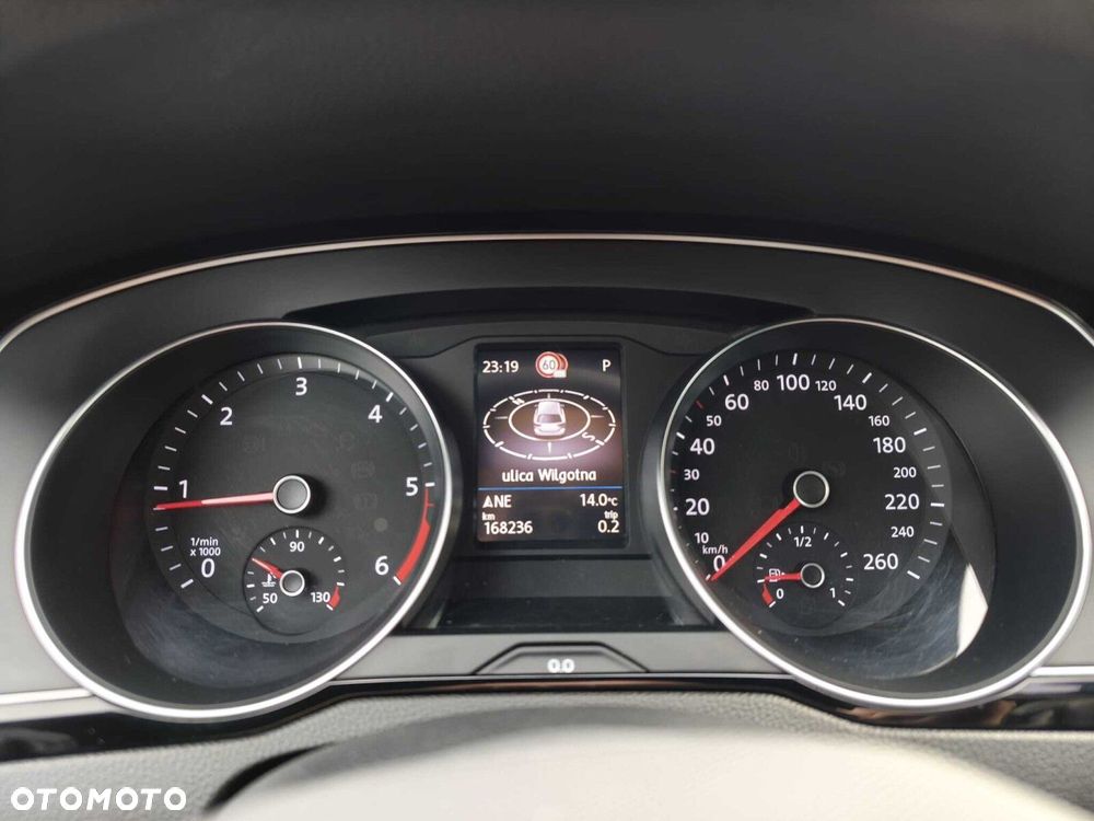 Volkswagen Passat 2.0 TDI EVO Business DSG - 25