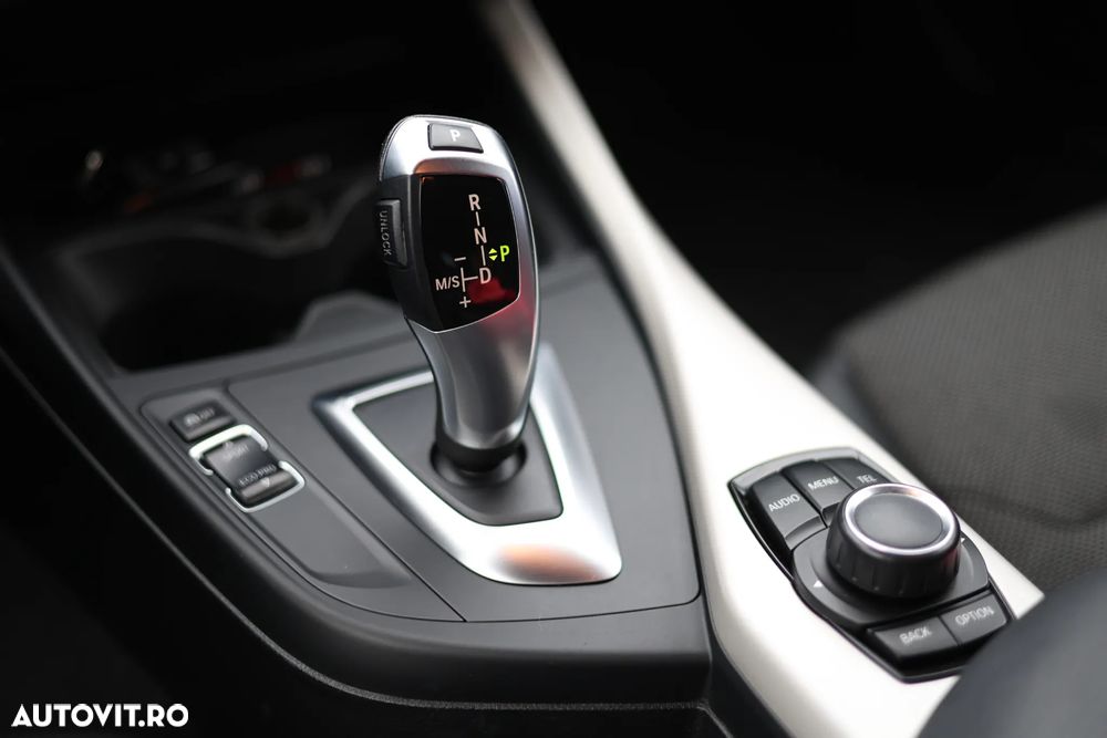 BMW Seria 1 120d xDrive AT Advantage - 27