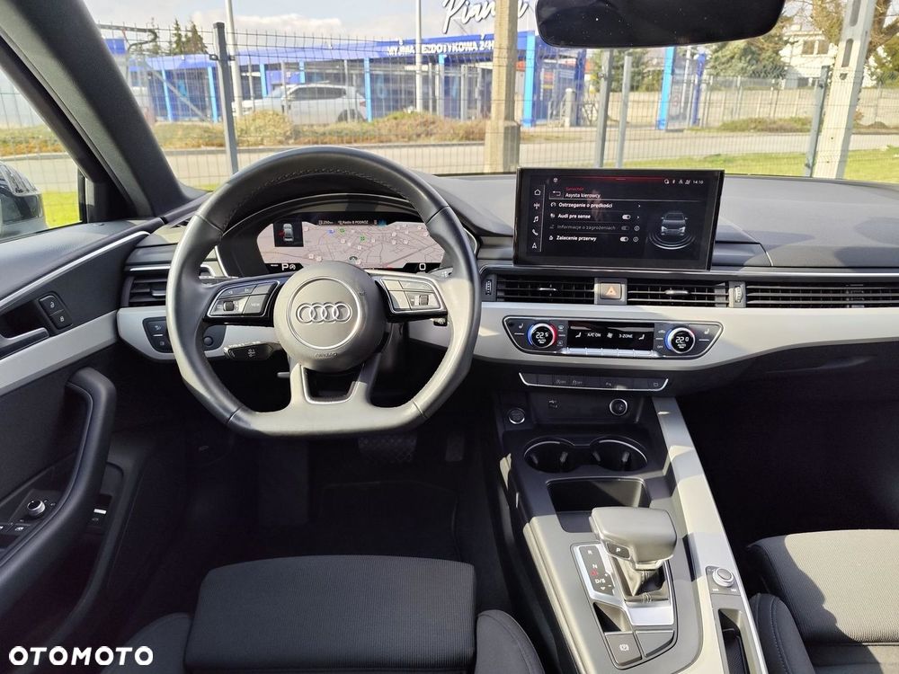 Audi A4 Limousine - 8