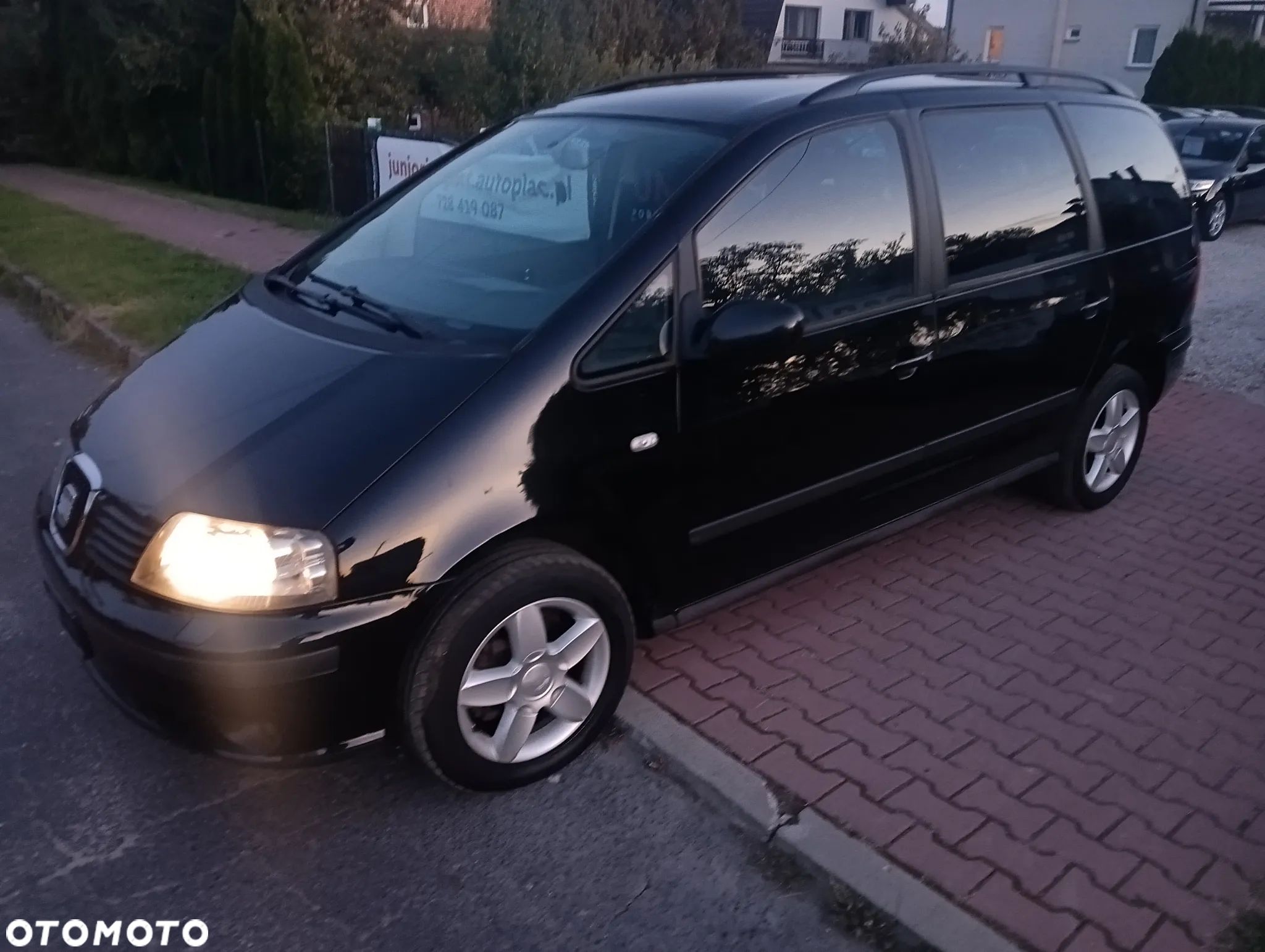 Seat Alhambra 2.0 Reference - 1