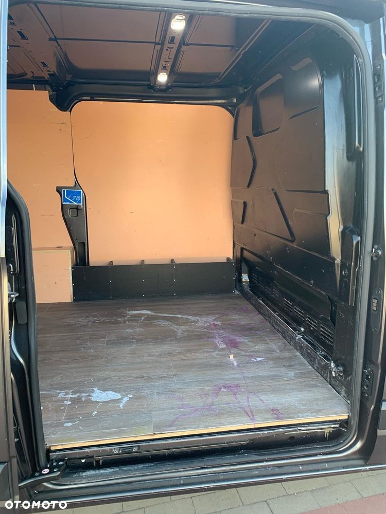 Ford Transit Custom - 28