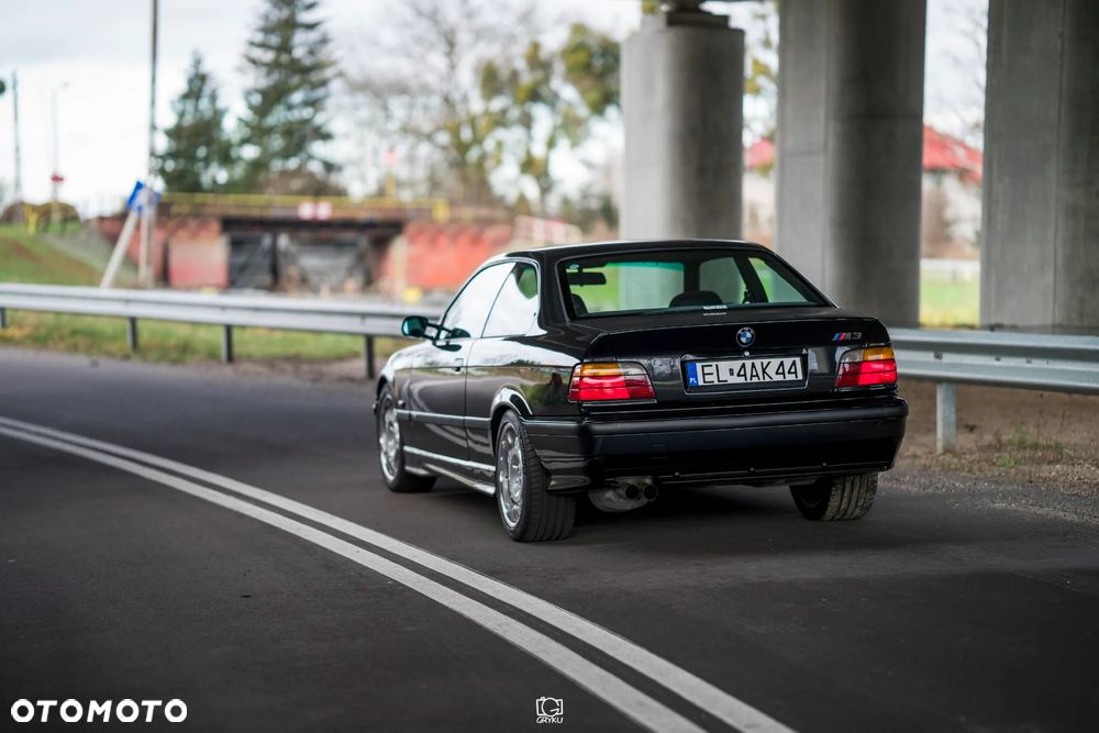 BMW M3 Standard - 4