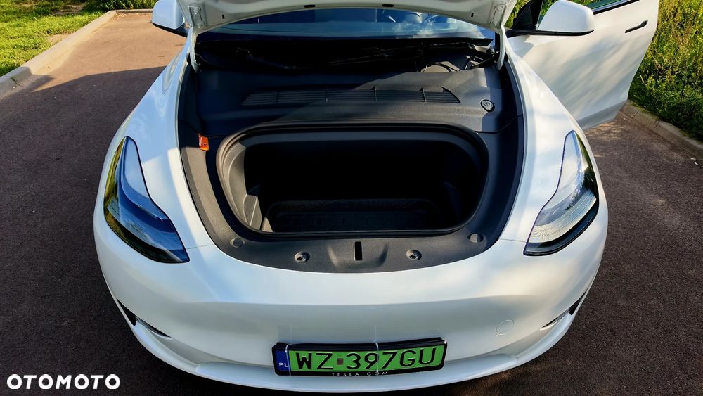 Tesla Model Y - 5