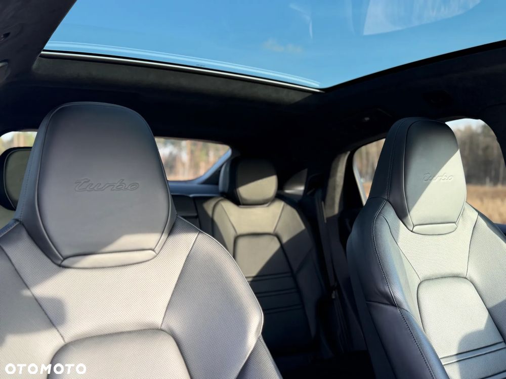 Porsche Cayenne Turbo - 31