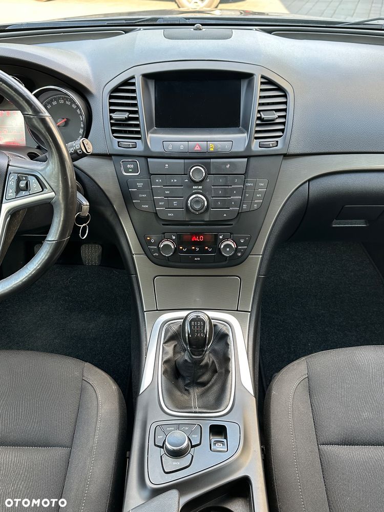 Opel Insignia - 17