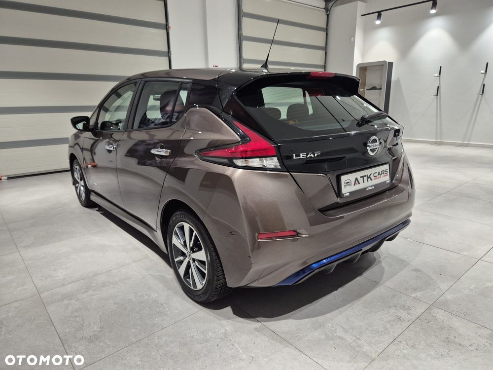 Nissan Leaf 40kWh 10 - 7