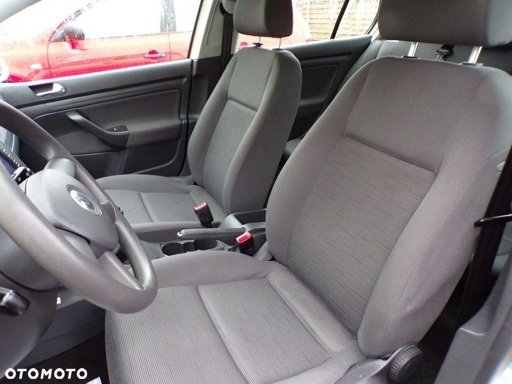 Volkswagen Golf 1.6 Comfortline - 13