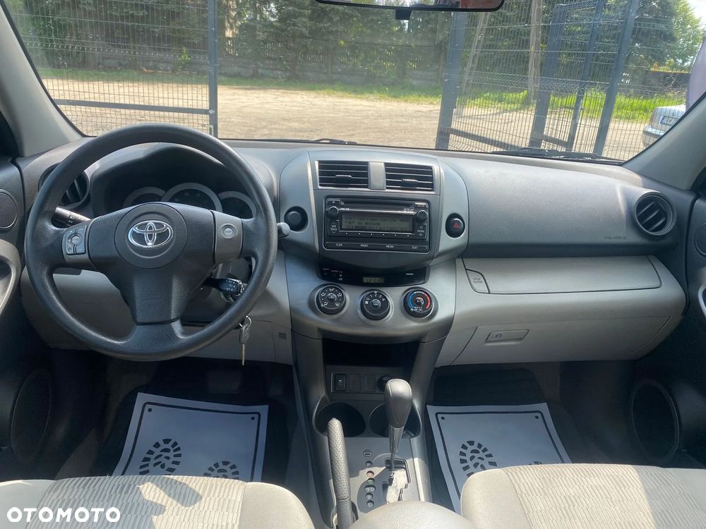 Toyota RAV4 2.5 VVT-i Base 4x2 - 17