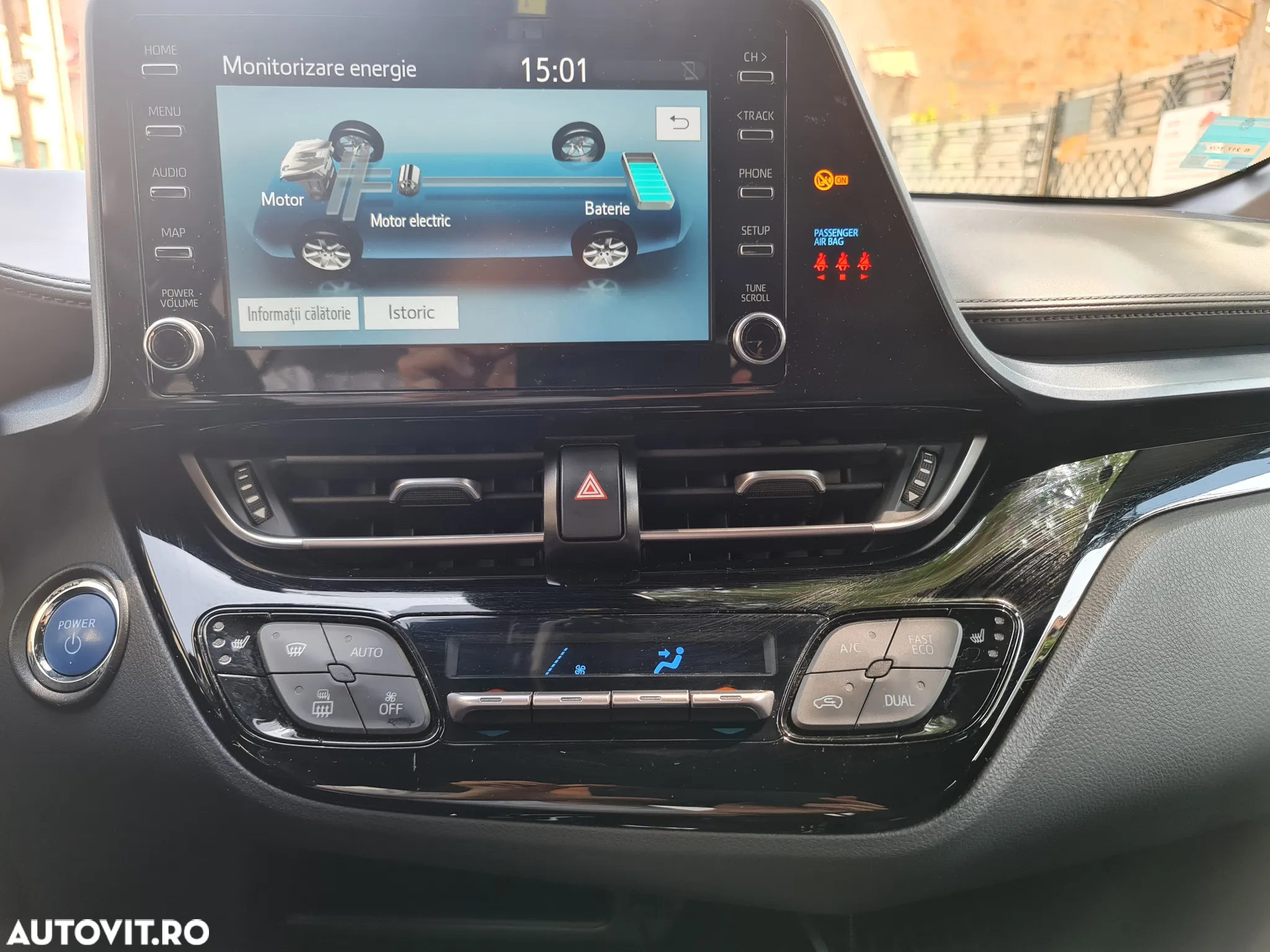 Toyota C-HR 1.8 HSD 4x2 CVT C-ult - 12