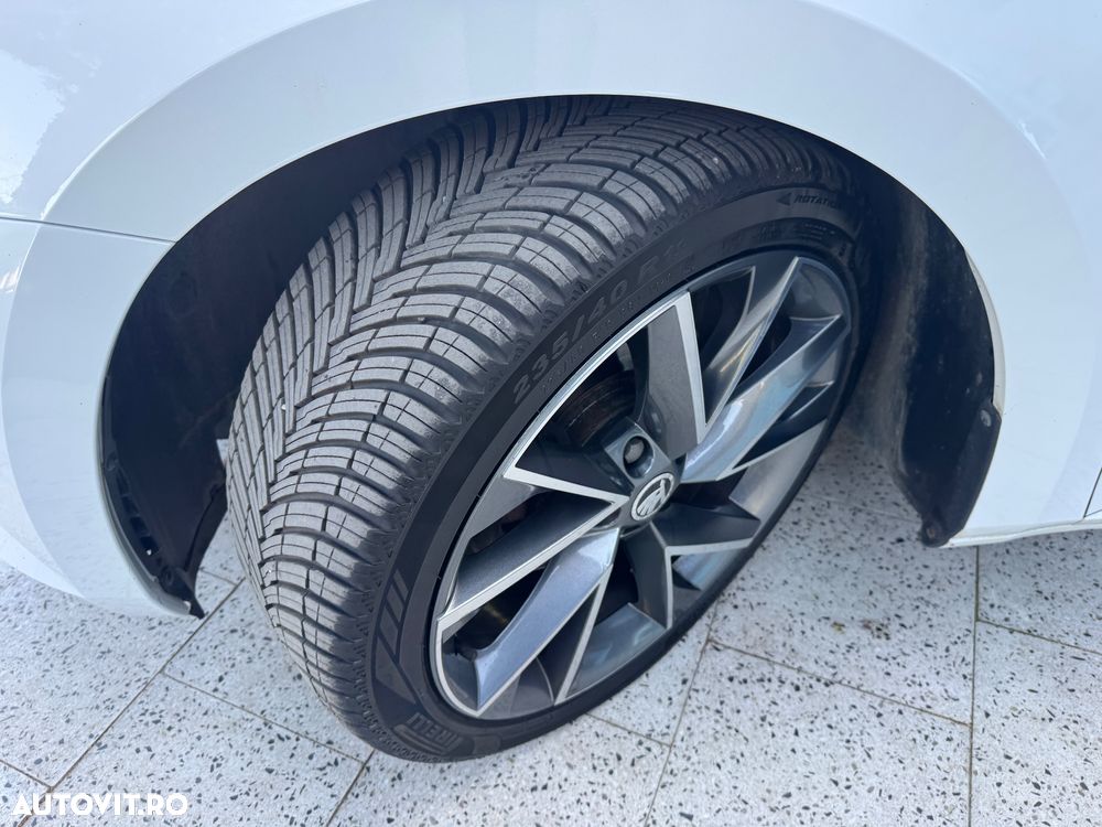 Skoda Superb 2.0 TDI DSG Premium Edition - 22