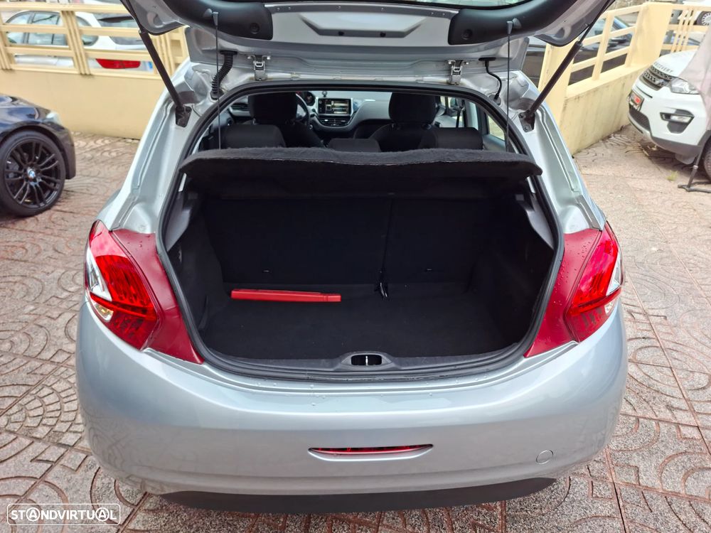 Peugeot 208 82 VTI Style - 29