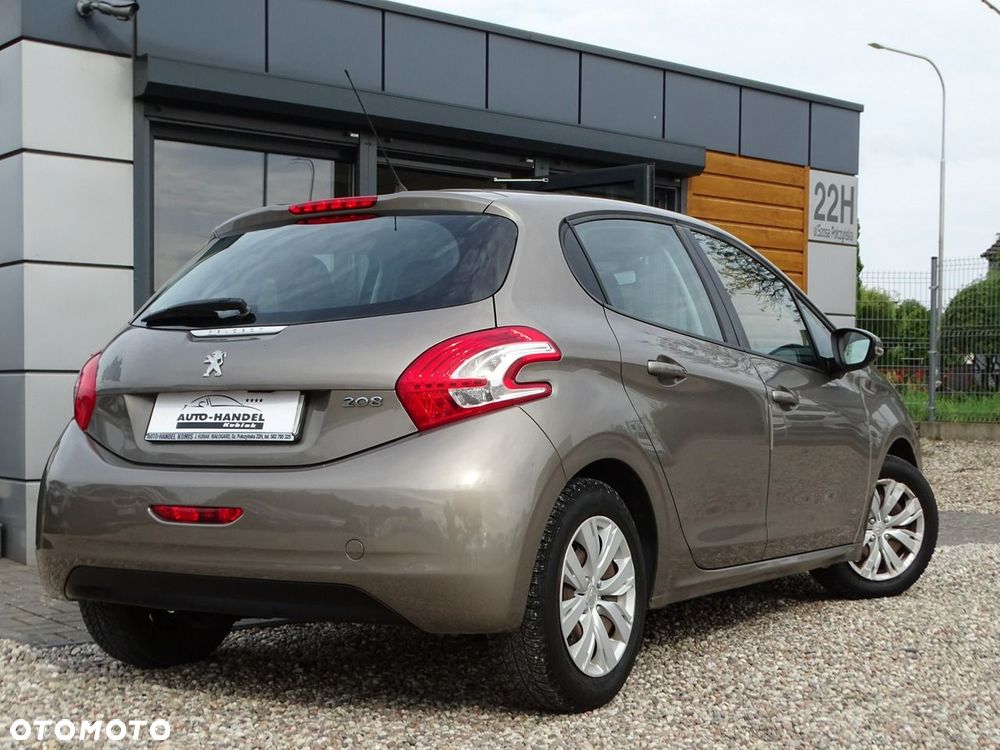 Peugeot 208 - 6