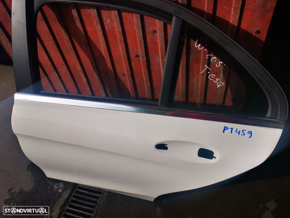 MERCEDES C W205 PORTA TRÁS ESQUERDA - PT459 - 2