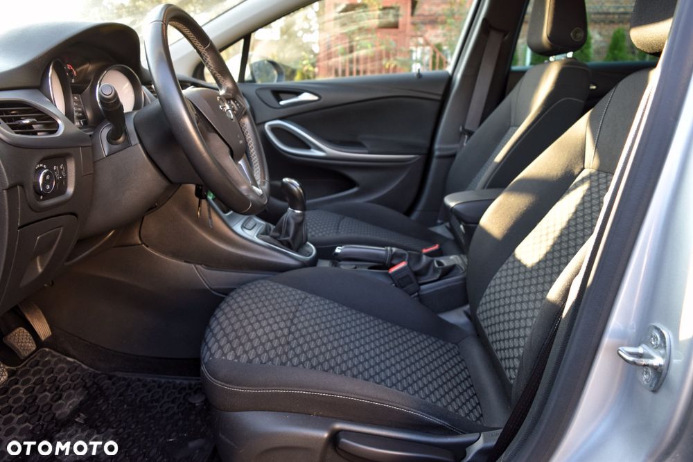 Opel Astra 1.2 T Elegance S&S - 10