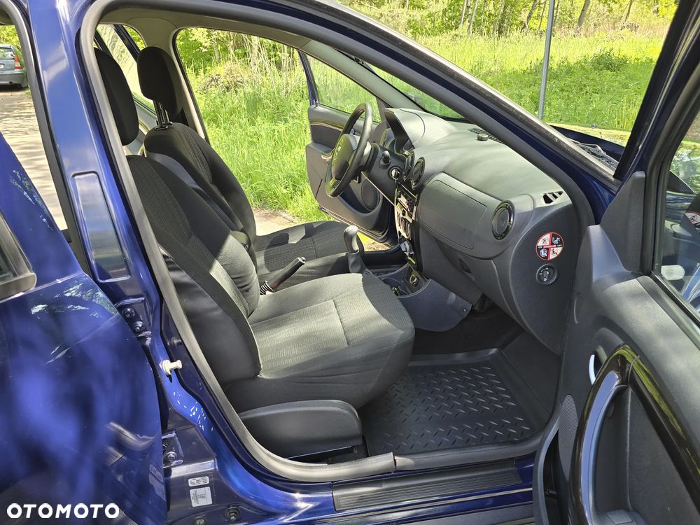 Dacia Duster 1.6 Laureate - 13