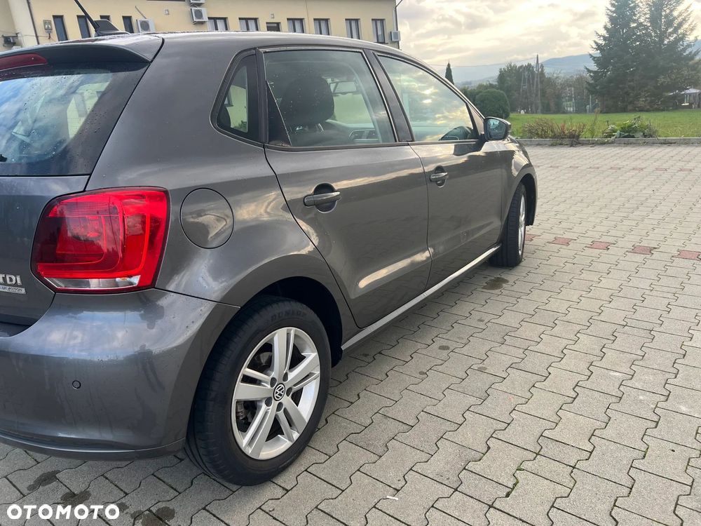 Volkswagen Polo 1.6 TDI DPF BlueMot Highline - 21