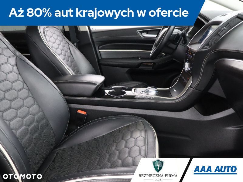 Ford S-Max - 11
