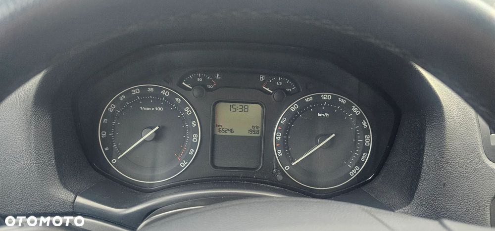 Skoda Octavia 1.6 Family - 8