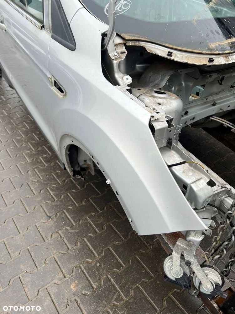 błotnik prawy przód pp ford kuga mk2 lakier moondust silver (metallic) - 2