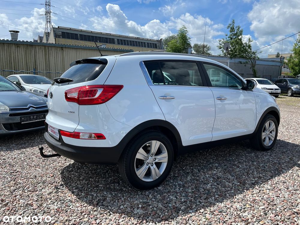 Kia Sportage 2,0 CRDI AWD Dream-Team Edition - 4
