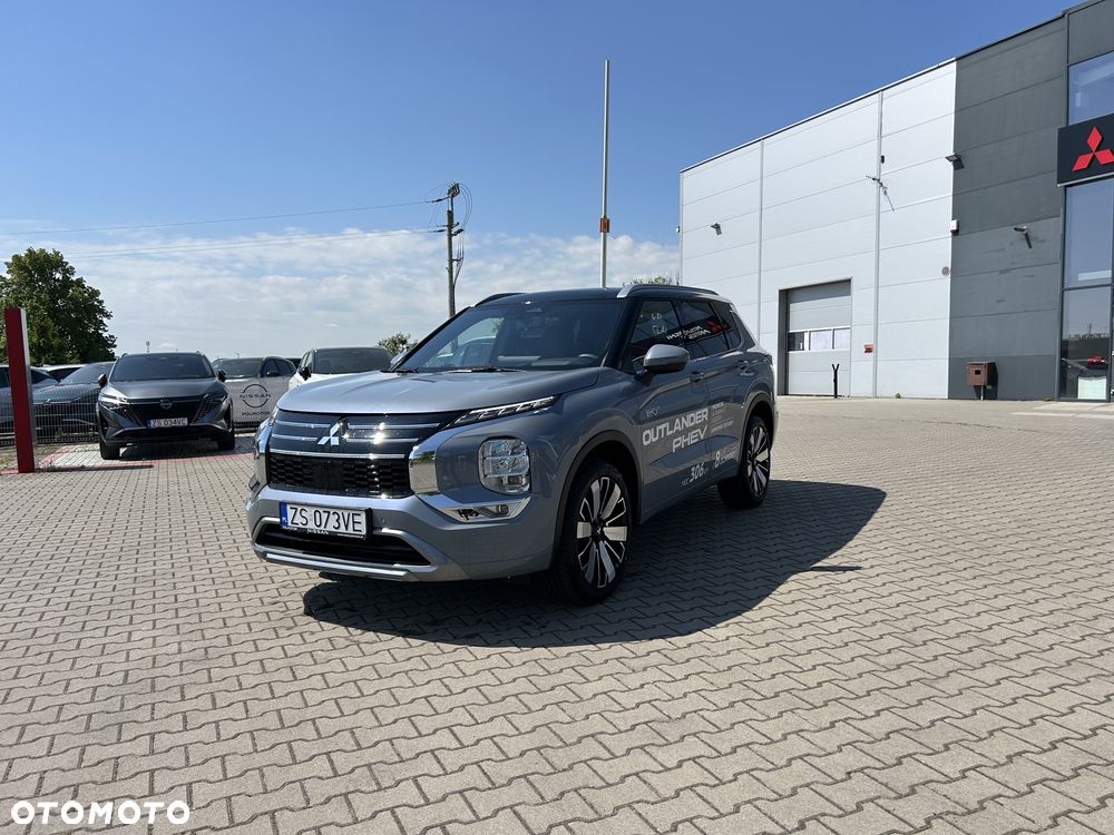 Mitsubishi Outlander Instyle Plus - 1