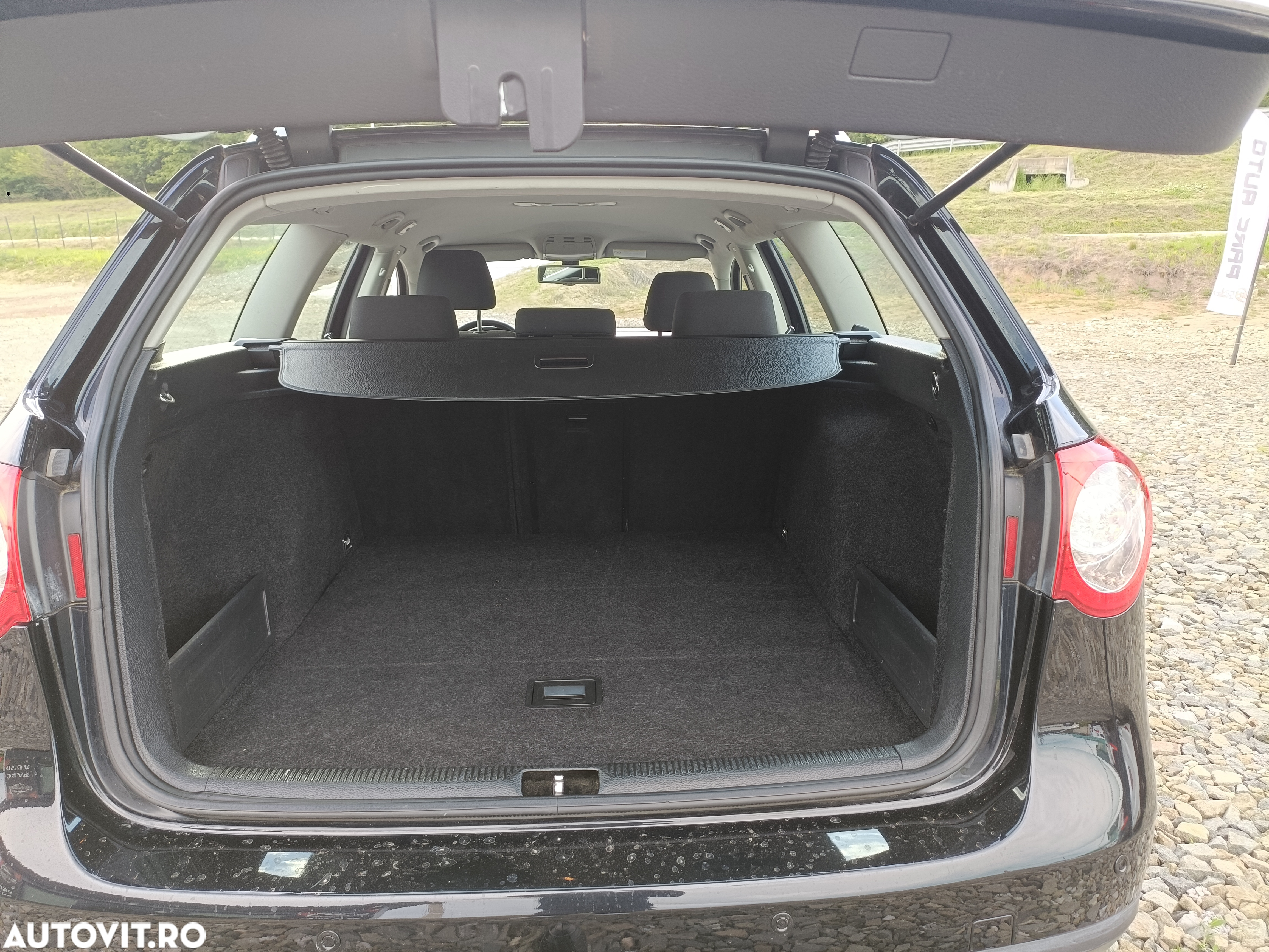 Volkswagen Passat 2.0 Blue TDI SCR Comfortline - 12