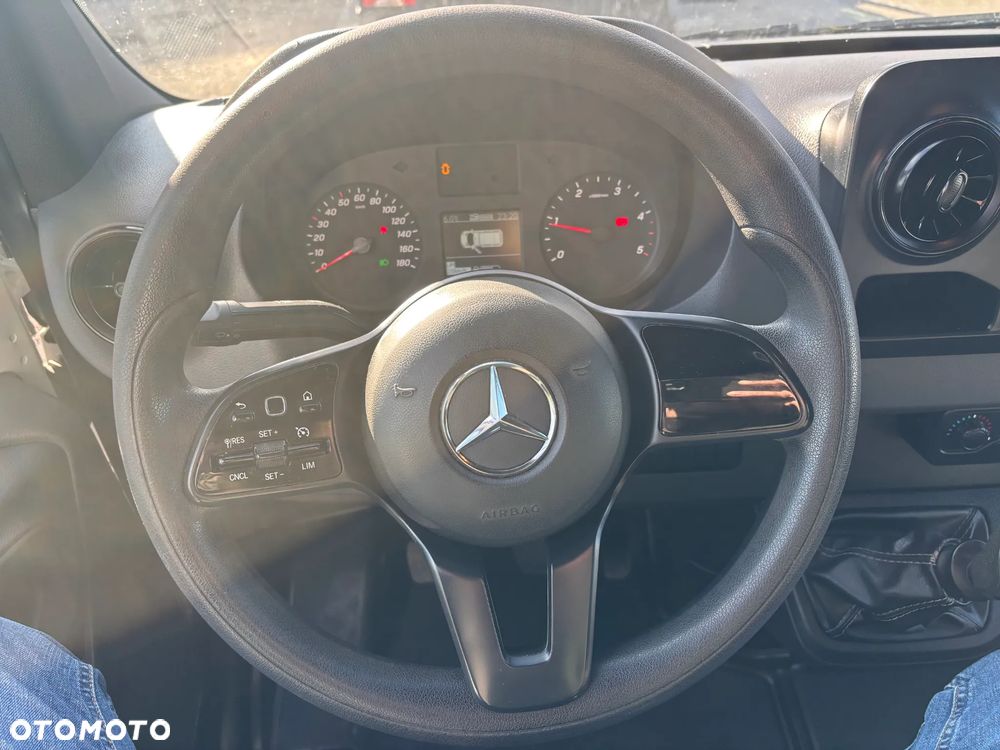 Mercedes-Benz 516,516,,519 CHLODNIA KONTENER PODWOZIE DO ZABUDOWY - 7