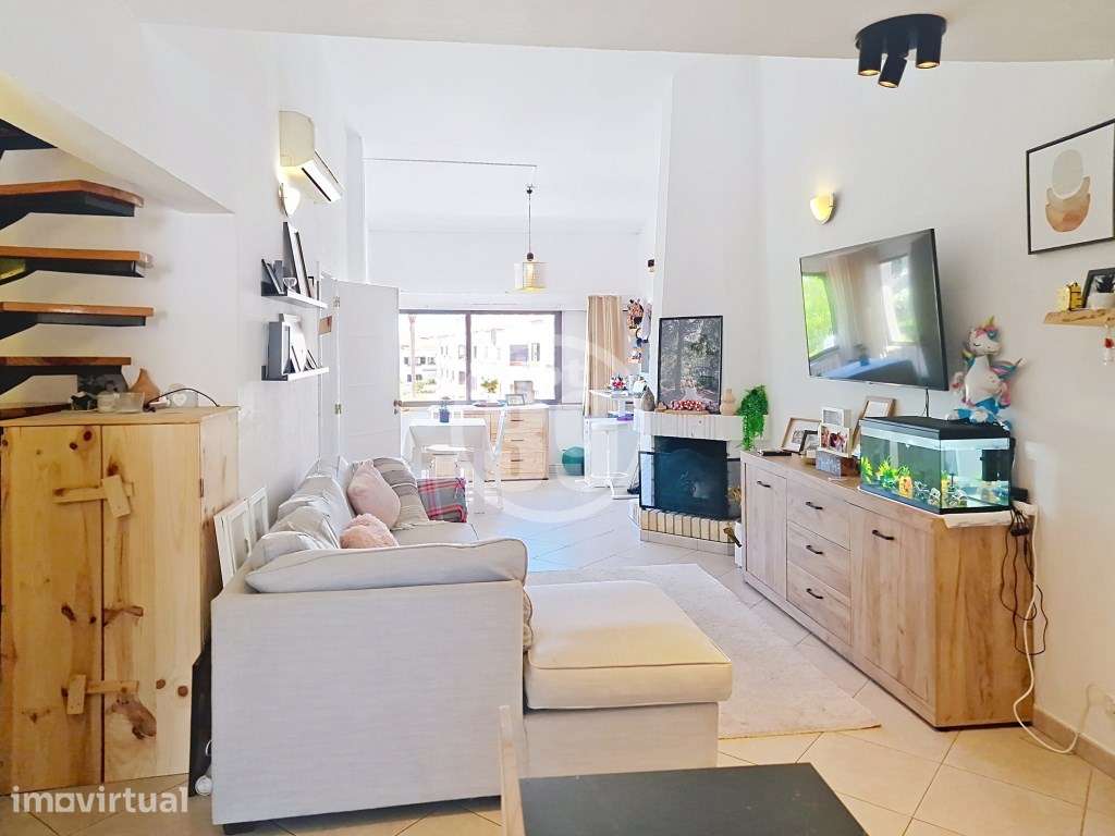 Duplex T3 com Terraço e Churrasqueira Privada, a 15 minutos da praia - Grande imagem: 4/37