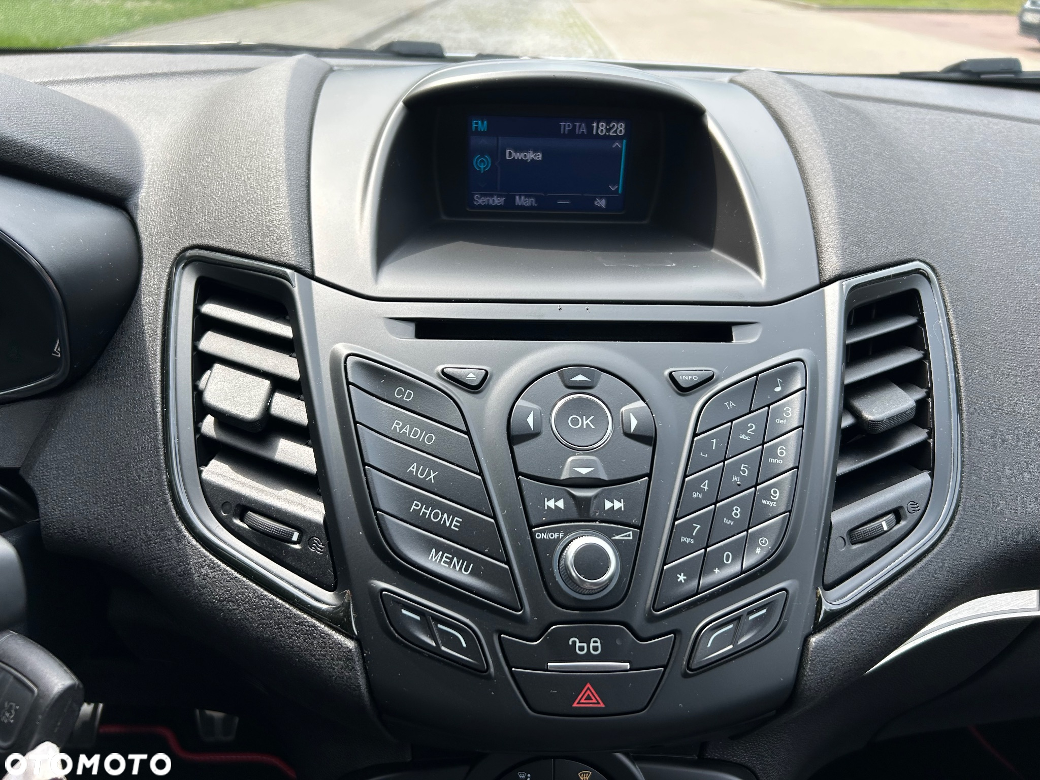 Ford Fiesta 1.0 EcoBoost Start-Stop ST-LINE - 28