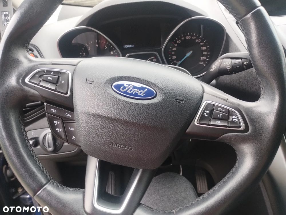 Ford Kuga - 11