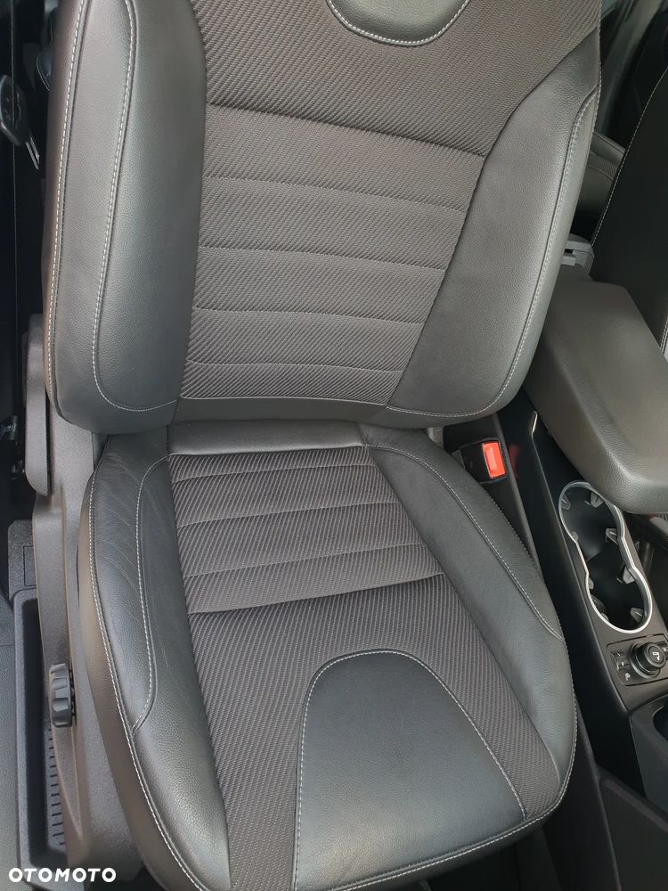 Ford Kuga 2.0 TDCi 4x4 Titanium - 32