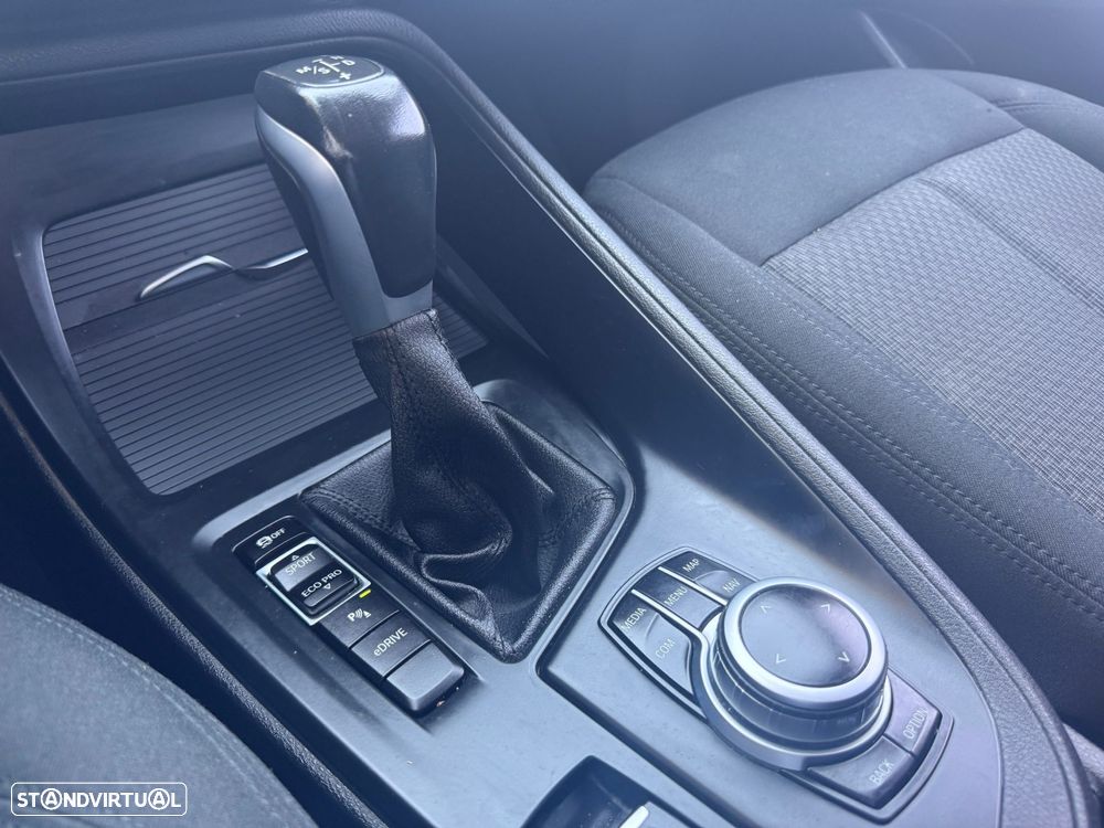 BMW X1 25 e xDrive Corporate Edition - 11